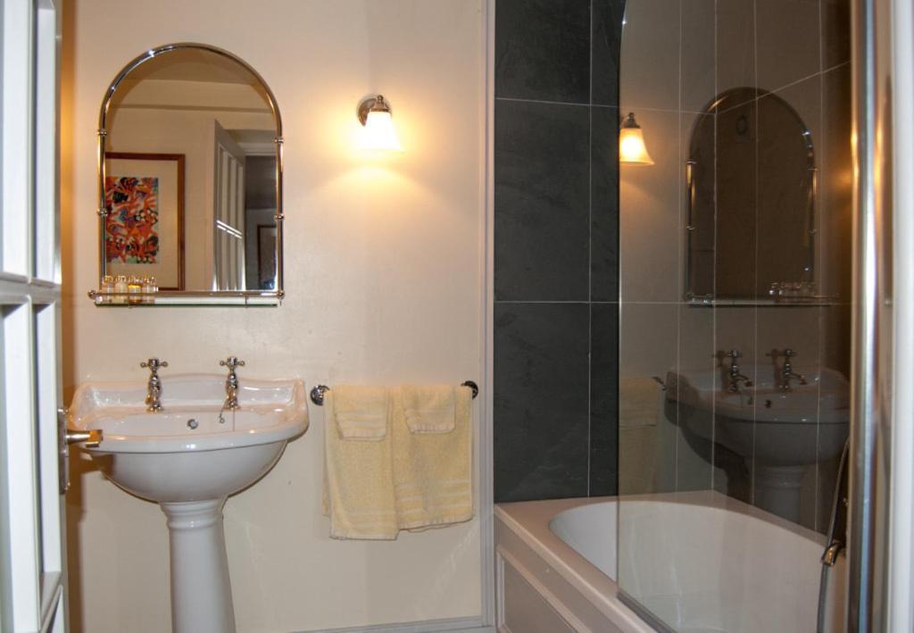 Number 5 Bed and Breakfast Shaftesbury Δωμάτιο φωτογραφία